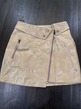 Dee Elly Faux Snakeskin Moto Mini Skirt Beige Asymmetrical Zip Size M